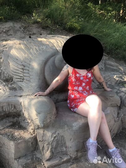 Красный комбинезон XS-S H&M