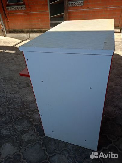Кассовый стол б/у, весы б/у