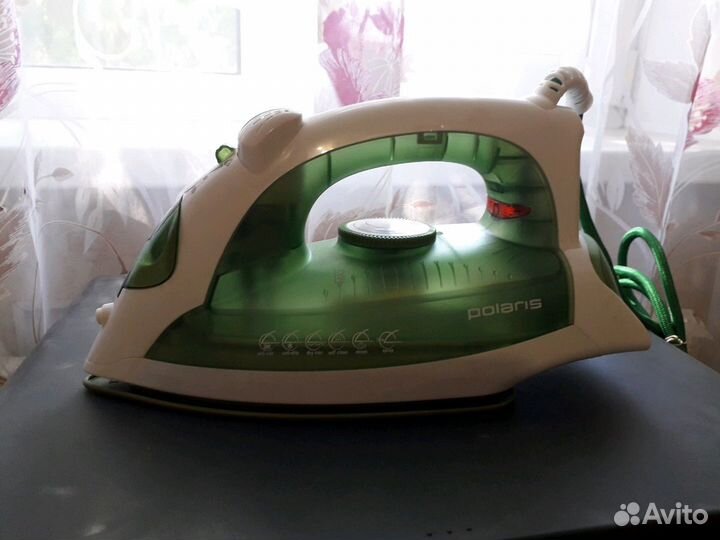 Утюг Polaris