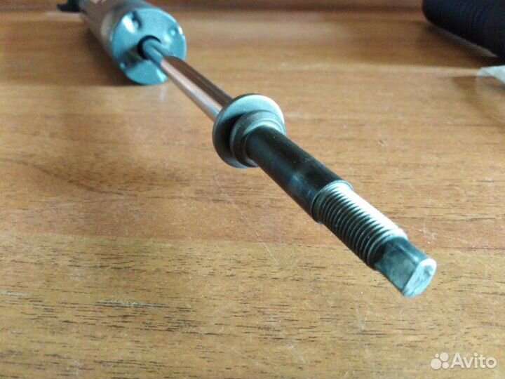 Амортизатор подвески передний Volvo 140/164