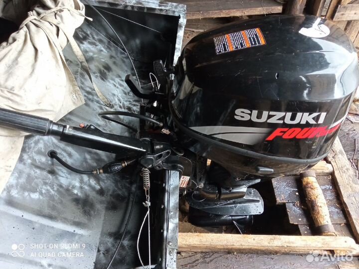 Лодочный мотор Suzuki 25