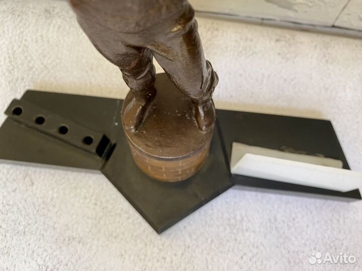 Статуэтка Летчик Чкалов