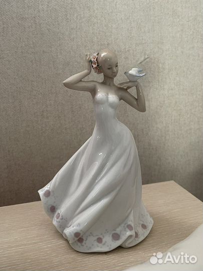 Фарфоровые статуэтки pavone