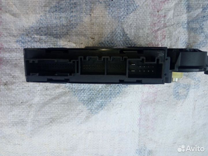 Мотор стеклоподъёмника задний L Фольксваген Туарег