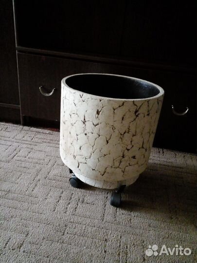 Вазон для цветов