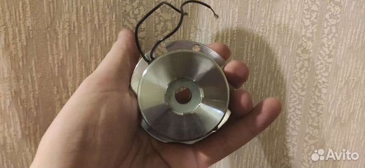 Электромагнитный тормоз для инв. электроколяски