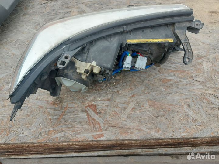 Фары на toyota land cruiser 200 переднии
