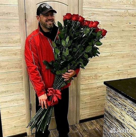 Букет роз 101 роза 51 роза