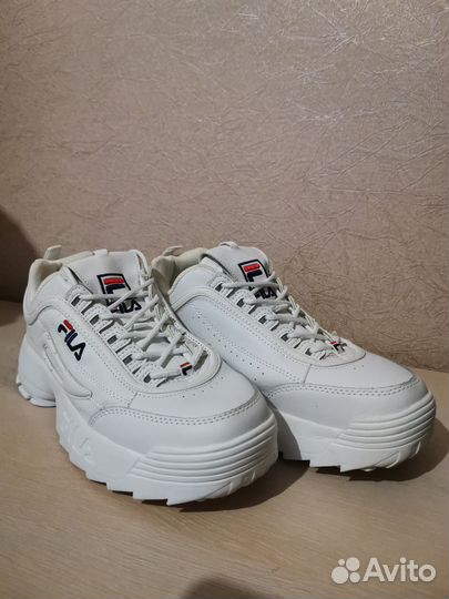 Кроссовки женские