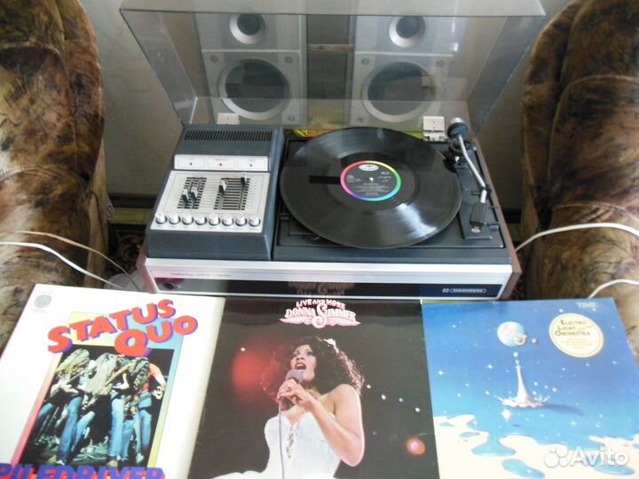 Проигрыватели Мелодия 103 В и М/ Стойка отл сост