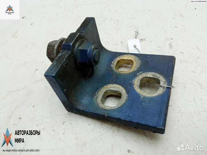 Петля двери Saab 9-5 2000