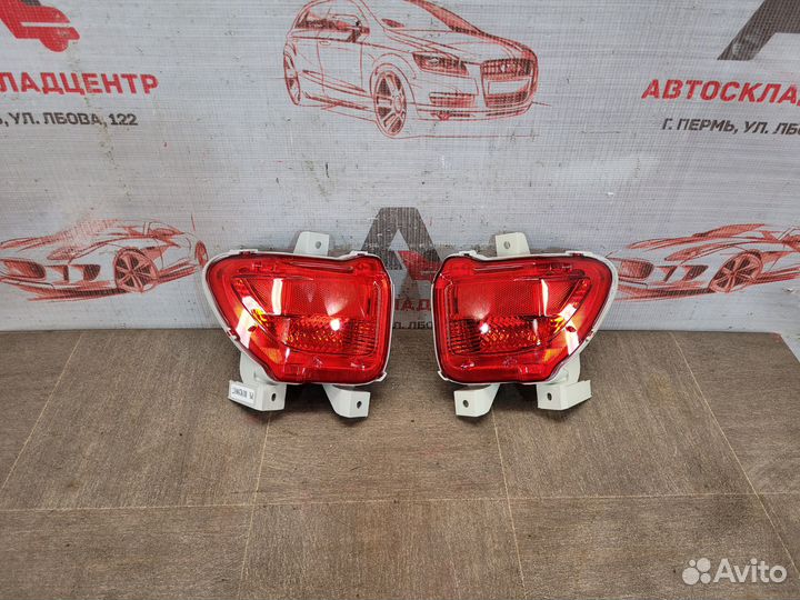 Фонарь противотуманный Toyota Rav4 2006-2012