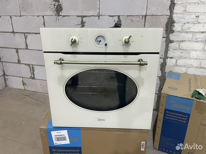 Новый духовой шкаф Midea