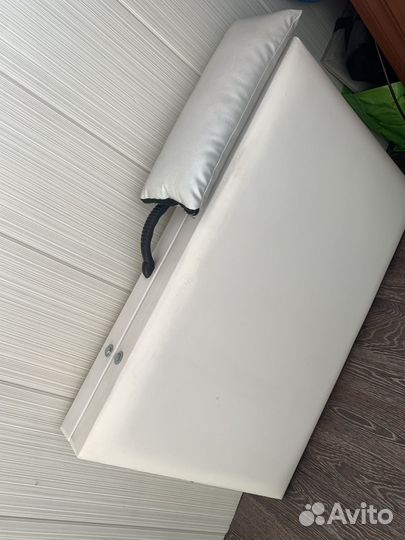 Кушетка для наращивания ресниц