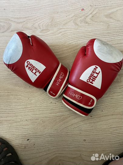 Боксерские перчатки
