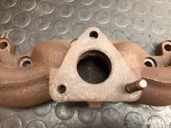 Коллектор выпускной Ssang Yong Kyron 2.0 DT