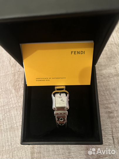 Часы Fendi с бриллиантами оригинал новые