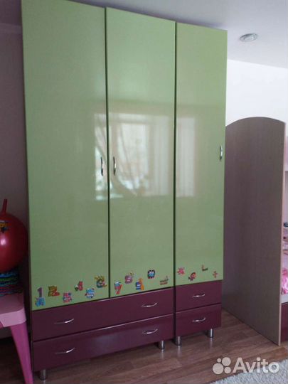 Мебель в детскую комнату