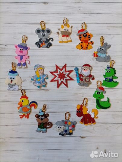 Ёлка на стену с игрушками