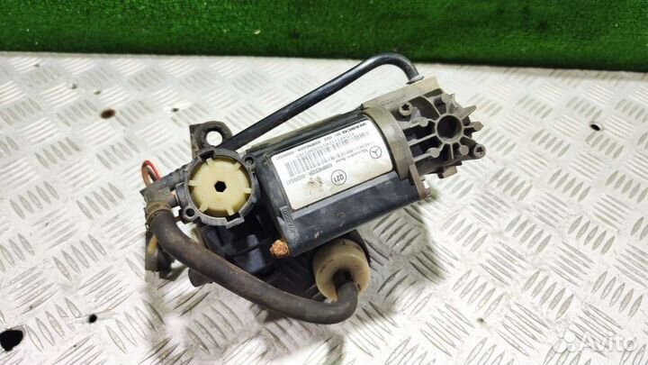 Компрессор пневмоподвески Mercedes E W211 2006