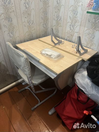 Детский стол парта