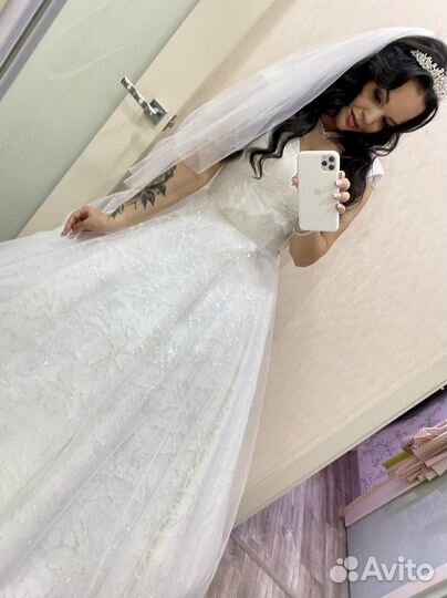 Свадебное платье