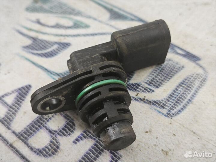 Датчик положения распредвала Volkswagen Jetta VI р