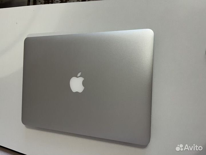 Apple MacBook Air 2019г