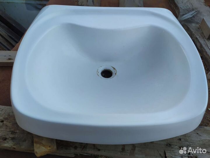 Раковина в ванную бу