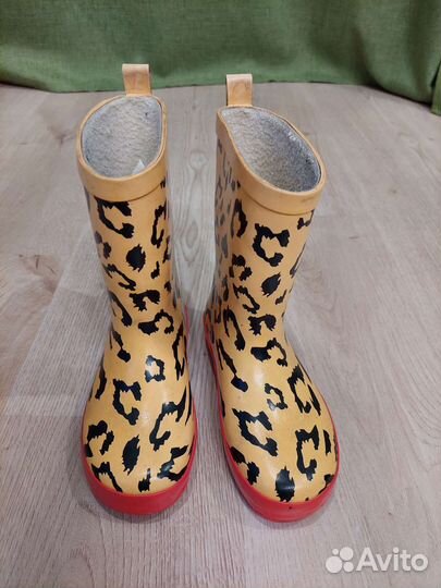 Резиновые сапоги