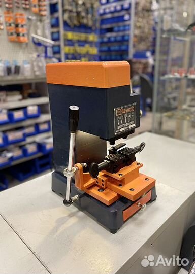 Станок для изготовления ключей Keyworld Q39