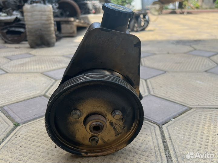 Насос Гур на Renault Megane 1 K7M Scenic