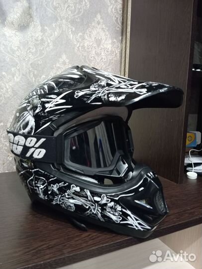Продам мото шлем