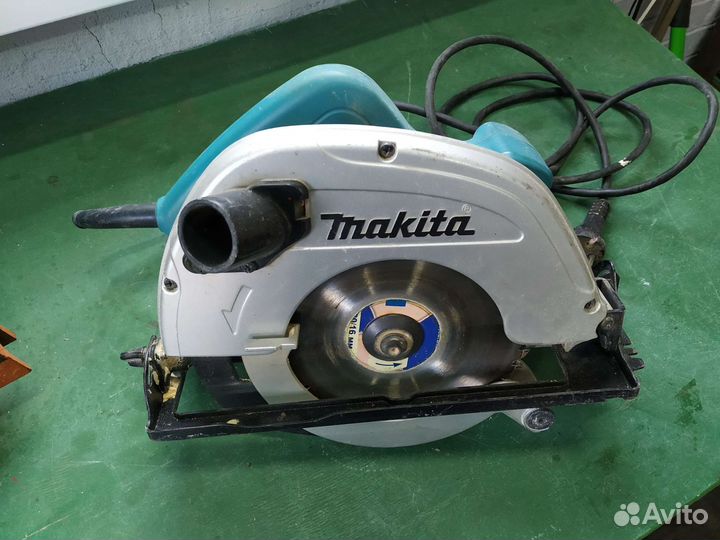 Дисковая пила Makita 5704r