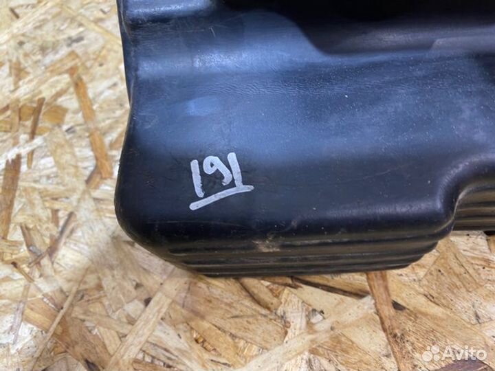 Резонатор воздушного фильтра Kia Sportage 2000