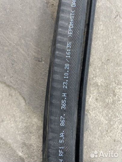 Уплотнитель проема двери Skoda Rapid 2