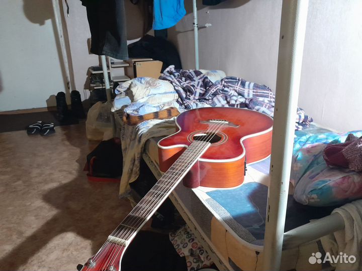 Гитара электроакустическая