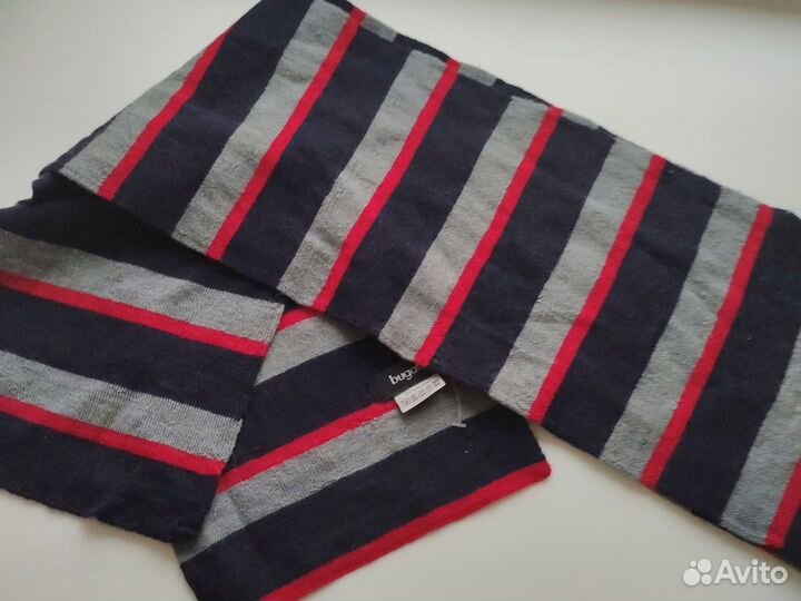 Шарф шерстяной новый Bugatti