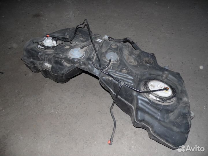 Бензобак Лексус GS IS RC