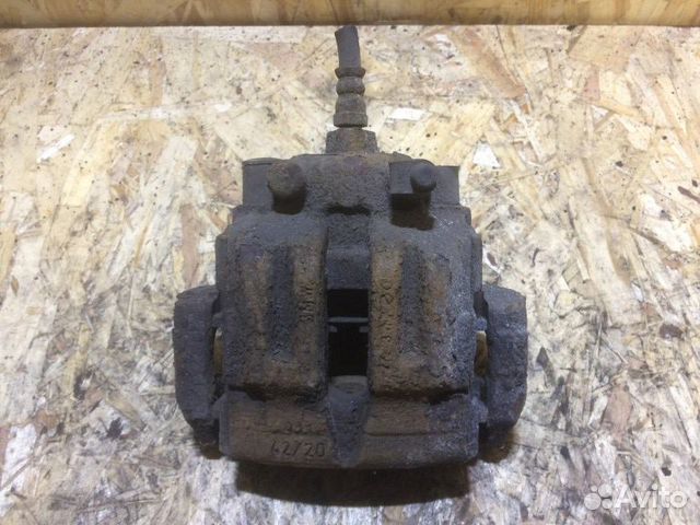 34216768697 Суппорт задний левый BMW E90