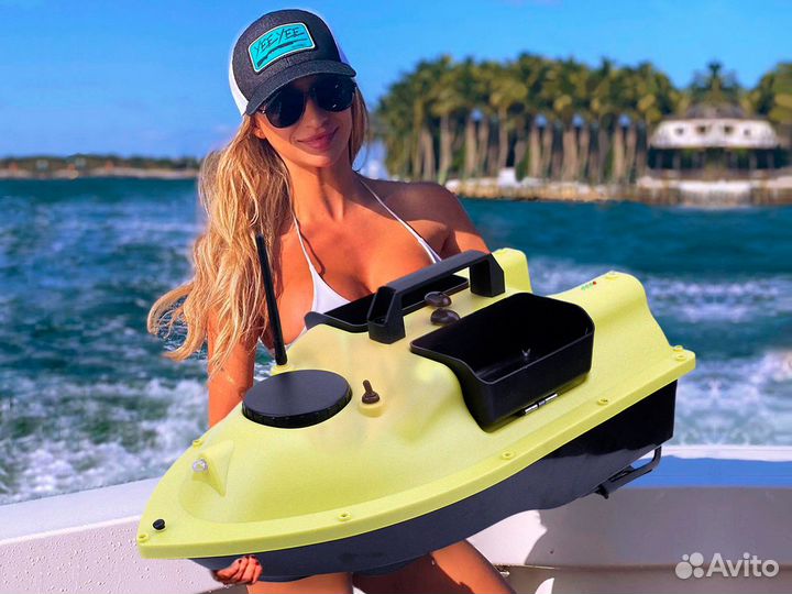 Прикормочный кораблик GPS Amazin Boat D18B