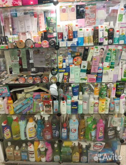 Шкаф витрина бу