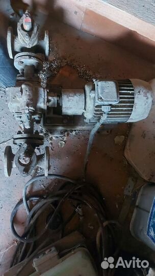 Электродвигатель с насосом