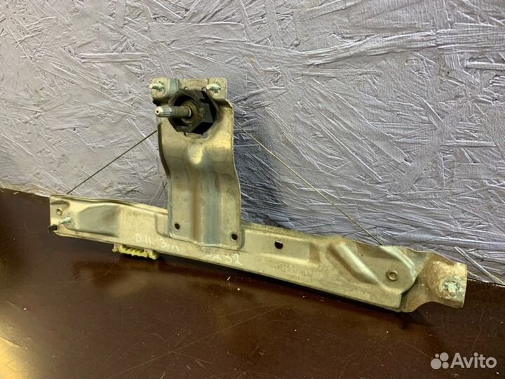 Стеклоподъемник задний левый Renault Duster 2