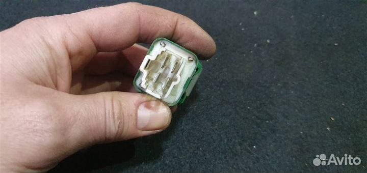 Реле Mazda BT-50 2006-2012