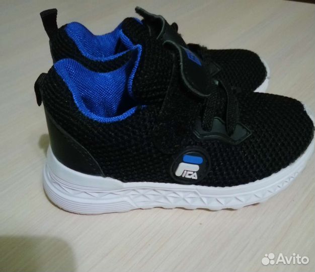 Кроссовки детские 24 размер