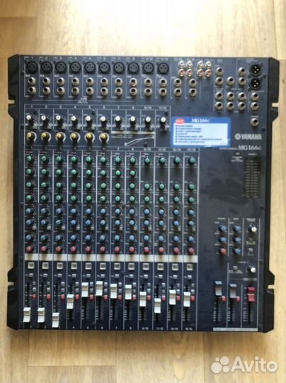 Микшерный пульт Yamaha MG166c