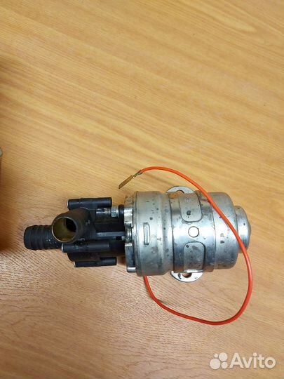 Дополнительный насос системы охлаждения