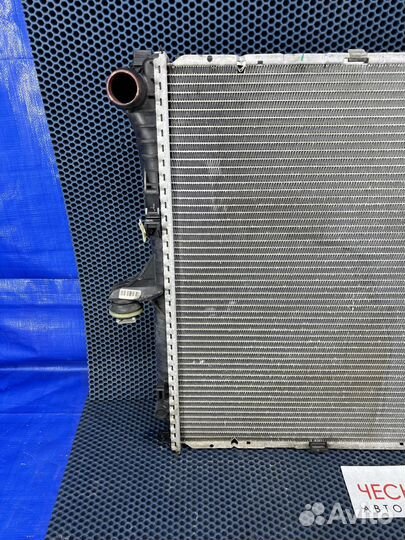 Радиатор двигателя Audi Q7 S-Line 2011г
