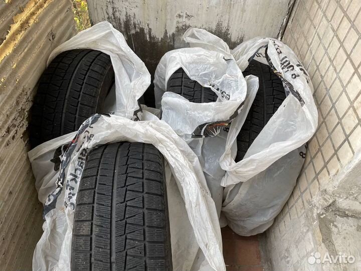 Bridgestone Blizzak Revo GZ 205/55 R16 91S